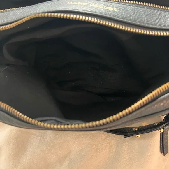 Marc Jacobs Black and Gold Crossbody camera bag - Picture 7 of 12